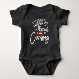 Gute Dinge kommen - 97489 Baby Strampler