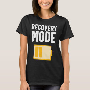Gute Erholung-Modus ist nach der Operation aktivie T-Shirt