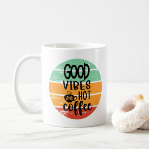 Gute Flaschen und heißer Kaffee Kaffeetasse