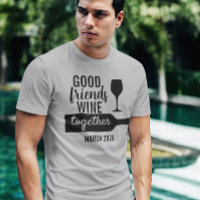 Gute Freunde trinken Wein zusammen Verkostungsreis