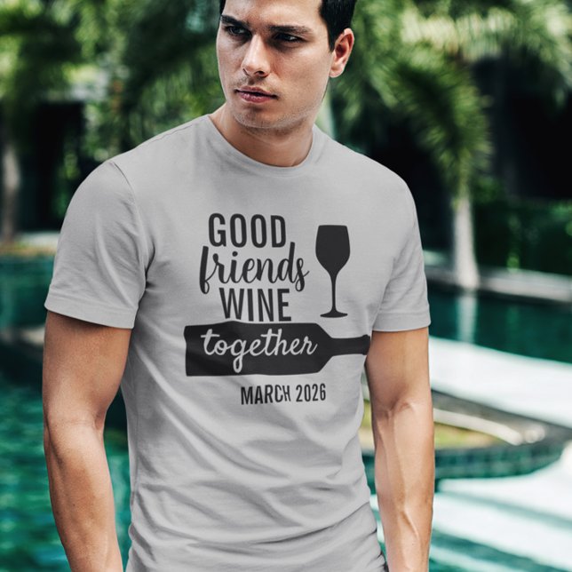 Gute Freunde trinken Wein zusammen Verkostungsreis T-Shirt (Von Creator hochgeladen)
