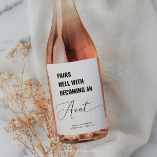 Gute Paare mit Baby Ankündigung Tante Weinetikett