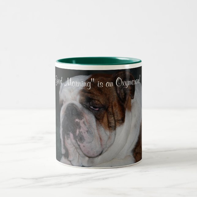 "Guter Morgen" ist ein Oxymoron! Zweifarbige Tasse (Mittel)