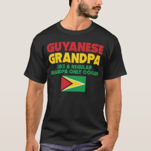 Guyanischer Großvater mögen einen regelmäßigen T-Shirt