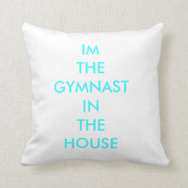 GYMNAST IM HAUS KISSEN