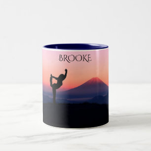 Gymnastik zwei tönte personalisierte Kaffee-Tasse. Zweifarbige Tasse