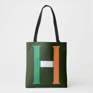 H Monogram überlagert sich auf irischer Flagge
