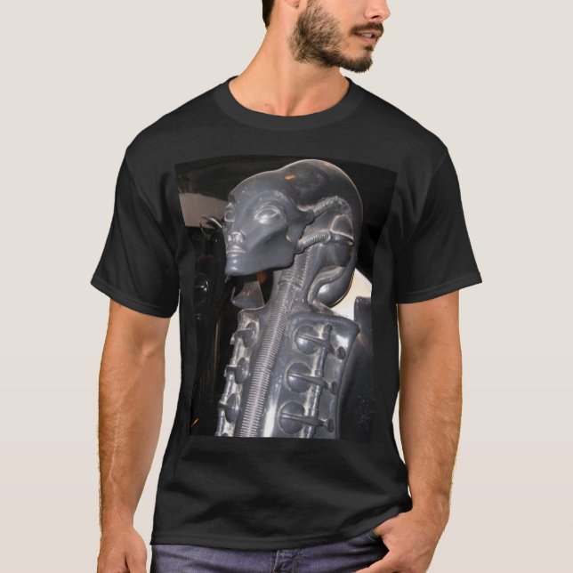 H R Giger Museum. Gruyer, Schweiz T-Shirt (Vorderseite)