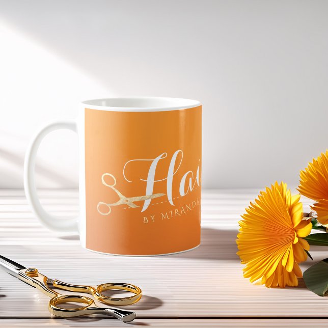Haarstylistin Makeup Salon Chic Orange Gold Schere Kaffeetasse (Von Creator hochgeladen)