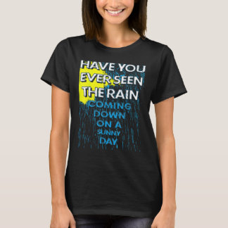 Haben Sie schon einmal gesehen, wie der Regen auf T-Shirt