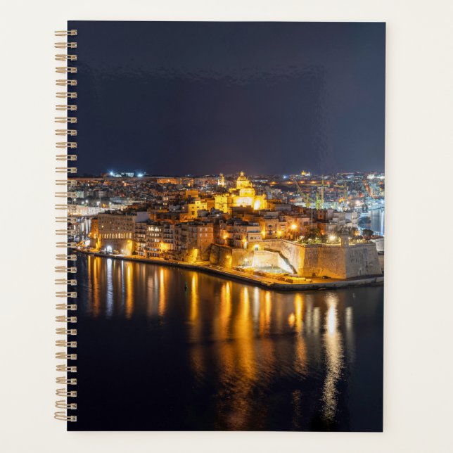Hafen in Malta nachts beleuchtet Planer (Vorderseite)
