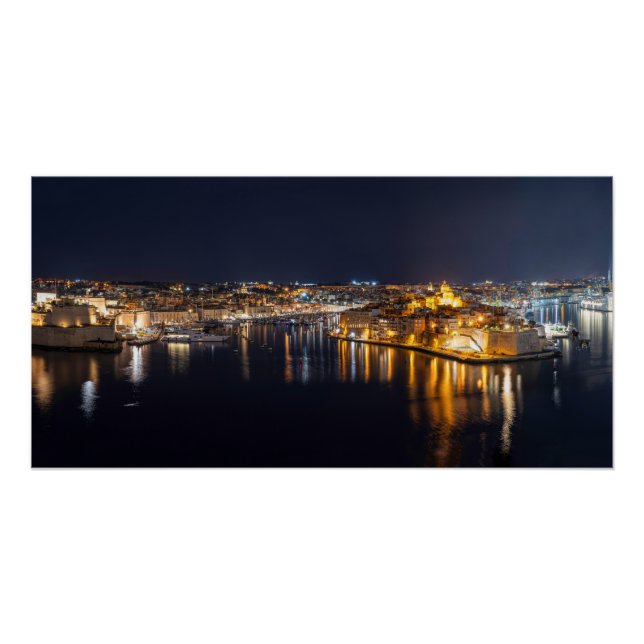 Hafen in Malta nachts beleuchtet Poster (Vorderseite)