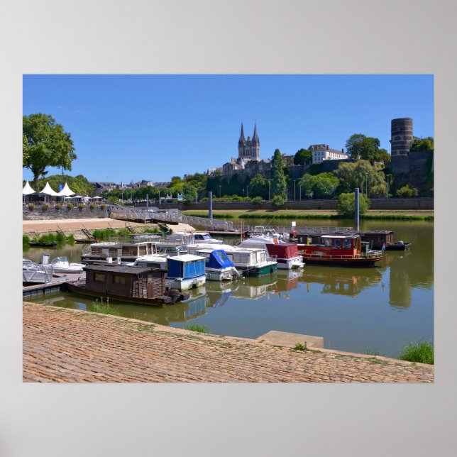 Hafen von Angers in Frankreich Poster (Vorne)