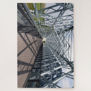 Hafenbrücke Fachwerkbrücke am Eingang des Al Puzzle