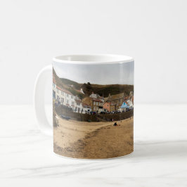 Hafenstrand und Ortsfront von Staithes Kaffeetasse