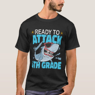 Hai Bereits Zum Angriff 4. Klasse Erster Tag Junge T-Shirt