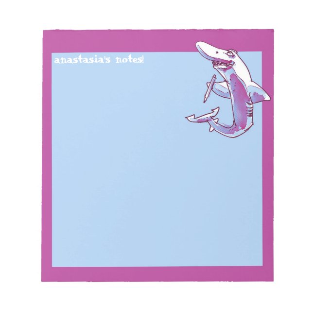 Hai hält Bleistift lustigen Cartoon anpassbar Notizblock (Vorderseite)