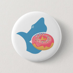 Hai isst einen Donut Button