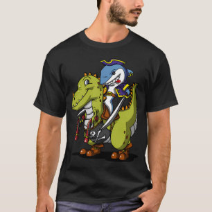 Hai-Pirat Reitet Auf Einem T-Rex-Dinosaurier T-Shirt