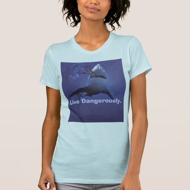 Haifisch-Angriff T-Shirt (Vorderseite)