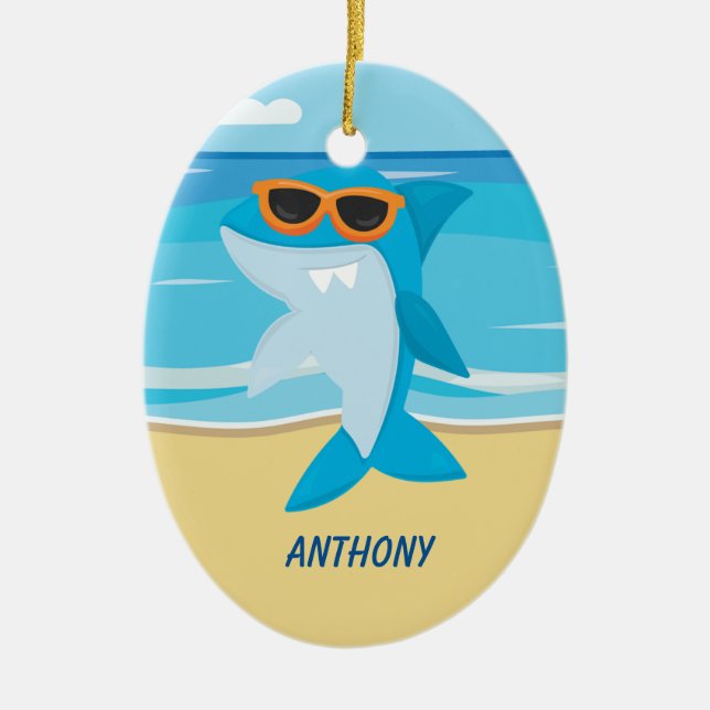 Haifisch Stehend am Strand Ornament (Vorne)