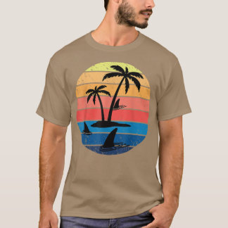 Haifische mit Palmenhain im Wasserhaar T-Shirt