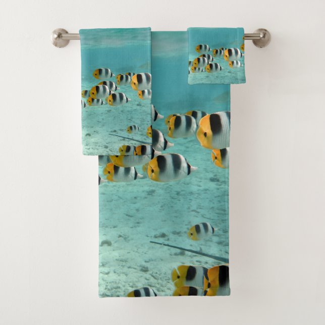 Haifischjagd in der tropischen Lagune von Bora Bor Badhandtuch Set (Insitu)