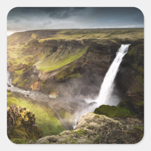 Haifoss Waterfall Sommer in Island Quadratischer Aufkleber