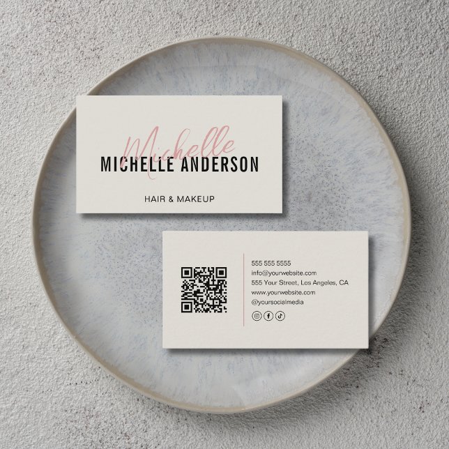 Hair Stylist Modern Neutral Beige QR Code Visitenkarte (Hair Stylist Modern Neutral Beige QR Code Business Card)