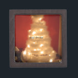Hakuna Matata Merry Christmas white Schmuckkiste<br><div class="desc">Während die Weihnachtsfarben rot erscheinen, gibt es eine besondere Möglichkeit, den phantastischen Weihnachtsschnee mit der Schönheit der Weihnachtslieder, -geschenke und -geschenke zu verbinden. Diese Zeit des Jahres ist, was Red Christmas Jingle Bells lasse Ihnen Erfahrung und haben einen gesegneten Nice Day HoHoHo! Frohe Weihnachten und ein glückliches Neues Jahr mit...</div>