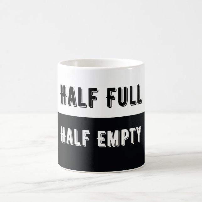 Halb volle halbe leere Tasse (Mittel)