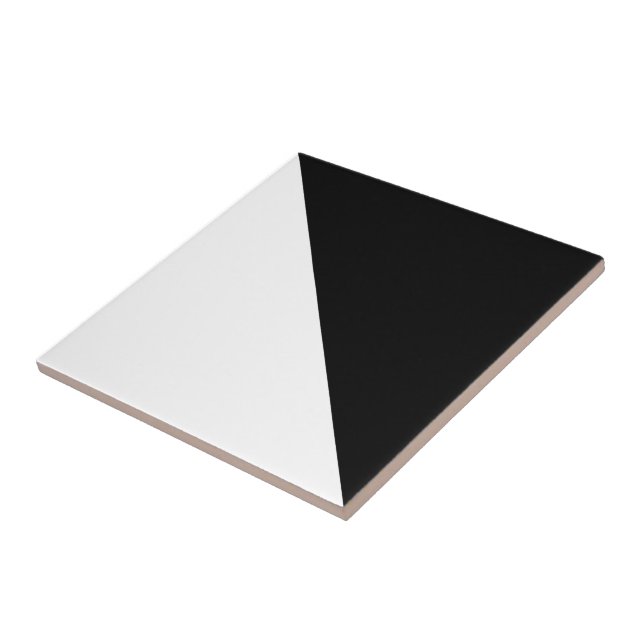 Halbe Schwarz-weiße Fliese (Seite)