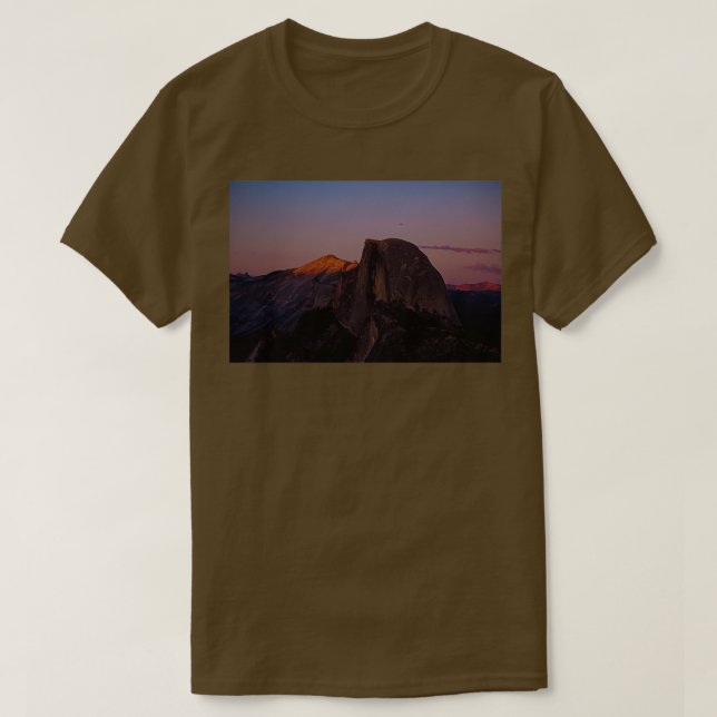 Halbkuppel im Sunset Yosemite Nationalpark T-Shirt (Design vorne)
