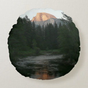 Halbkuppel Sonnenuntergang im Yosemite Nationalpar Rundes Kissen