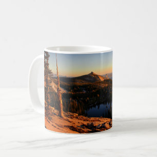 Halbkuppel und Wolken Erholung bei Sonnenuntergang Kaffeetasse