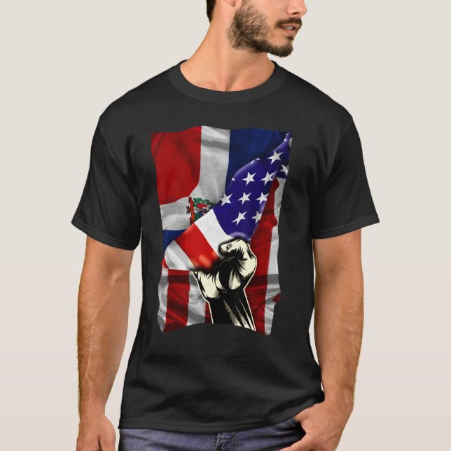 Half American Flag Dominican ROOTS USA Flag Dom Re T-Shirt (Vorderseite)