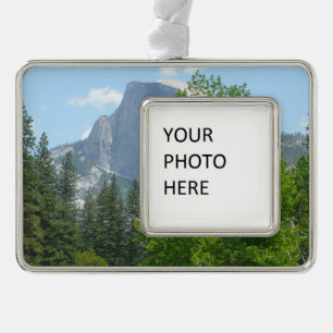 Half Dome im Sommer im Yosemite-Nationalpark Rahmen-Ornament Silber