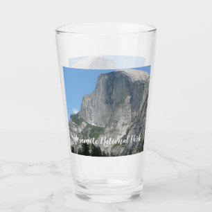 Half Dome von der Seite im Yosemite-Nationalpark Glas