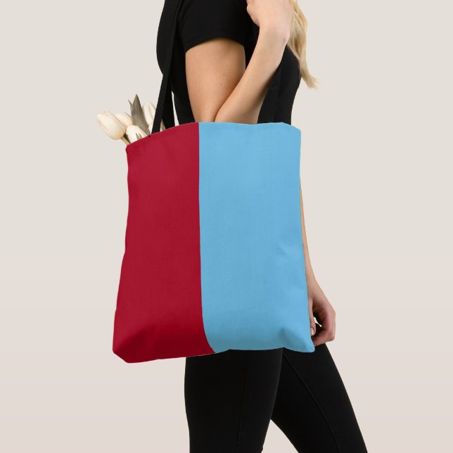 Half Red Half Blue (Von Nahem)
