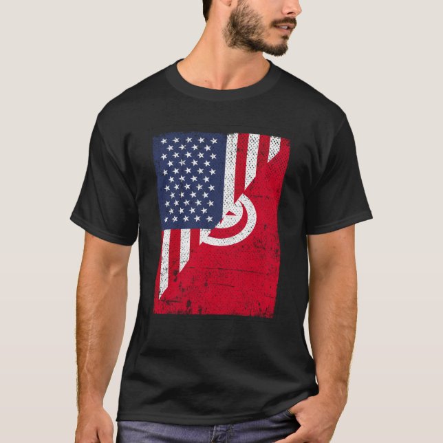 Half USA Flag Half Tunisia Flag American Tunisian T-Shirt (Vorderseite)