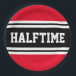HALFTIME Helle Red Schwarz-weiß Football Strips Pappteller<br><div class="desc">Dieses sportliche Design zeichnet sich durch feinen HALFTIME-Text in einem schwarzen Streifen mit schwarzem,  hervorgehobenem Hintergrund aus. Der Text in diesem Design kann personalisiert sein.</div>