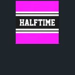 HALFZEIT Tropisch rosa Schwarz-weiße Rennstreifen Leinwanddruck<br><div class="desc">Dieses sportliche,  sportliche Design zeichnet sich durch feinen HALFTIME-Text in einem schwarzen Streifen mit schwarzem,  hervorgehobenem schwarzem Streifen aus,  der mit zwei weißen Rennstreifen und einem hellen,  tropisch rosa Hintergrund versehen ist. Der Text in diesem Design kann personalisiert sein.</div>