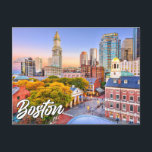 Hallo aus Boston, Massachusetts, Vereinigte Staate Postkarte<br><div class="desc">Diese landschaftliche Postkarte zeigt ein Foto der historischen Stadt Boston, Massachusetts, bei Sonnenuntergang. Diese wunderbare Postkarte wäre ideal für die besten Freunde, Familie und Mitarbeiter.</div>
