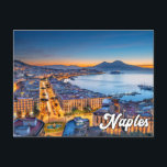 Hallo aus Neapel, Italien Postkarte<br><div class="desc">Diese landschaftliche Postkarte zeigt ein Foto der wunderschönen Stadt Neapel, Italien, bei Sonnenuntergang. Diese schöne Postkarte wäre ideal für Freunde, Familie und Mitarbeiter.</div>