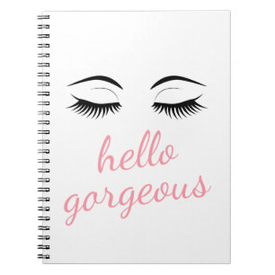Hallo Gorgey mit Hübschen Eyelashes Glamour Notizblock