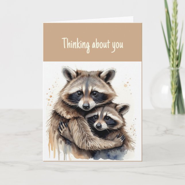 Hallo Hallo denken Sie Zwei Raccoon Couple Hugs Karte (Vorderseite)