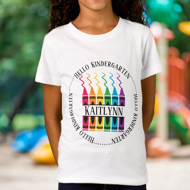 Hallo Kindergarten Crayon Name Design Custom Child T-Shirt (Von Creator hochgeladen)