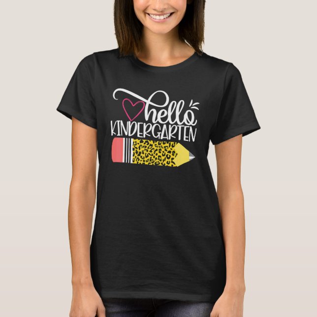 Hallo Kindergarten Leopard Pink Pencil Back to Sch T-Shirt (Vorderseite)