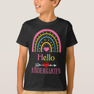 Hallo Kindergarten Regenbogen Erster Tag Zurück in T-Shirt