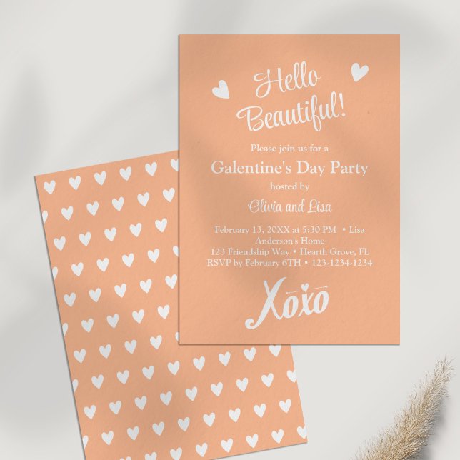 Hallo schön! Peach XOXO Galentine's Day Party Einladung (Hello Beautiful! Peach XOXO Galentine's Day Party Invitation on a white table.)